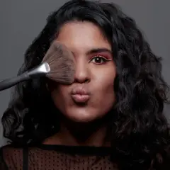 Soft blush brush