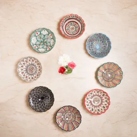 Pratos pintados à mão